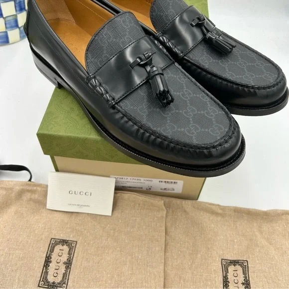 Men’s Gucci, G G supreme tassel loafer size 13 made in Italy